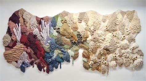  「A Sculptural Tapestry: Weaving Forms and Dreams」 幻影の彫刻と夢を織りなす壮大なる Tapestry